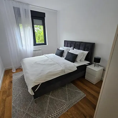 アパート Luxury New In